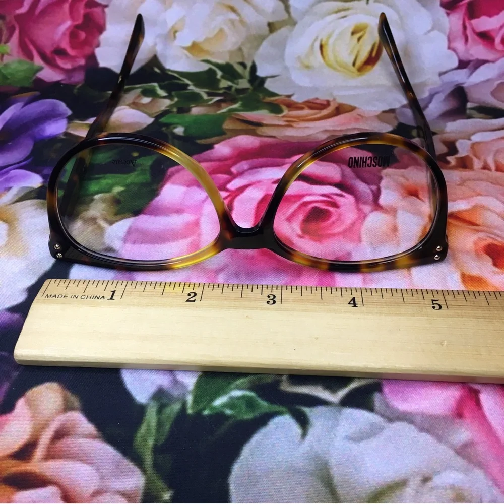 Moschino Tortoise color frames glasses MOS535 086